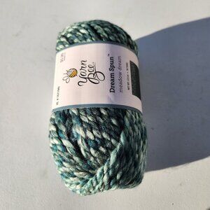 NEW Soft Yarn Bee Bulky Crocheting Knitting Soft Skein Green Meadow Dream 76 Yar